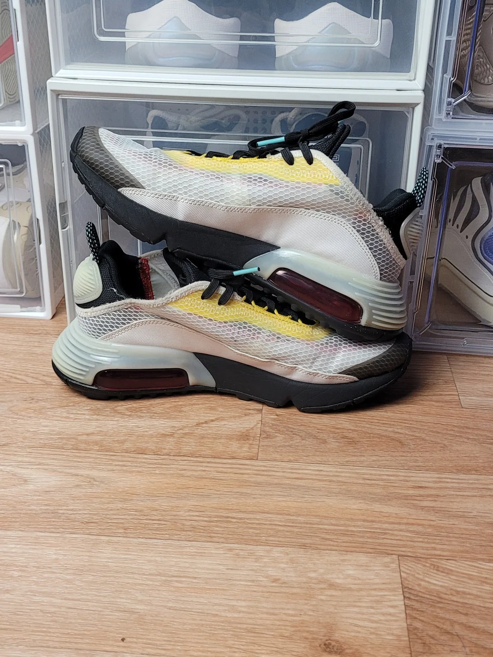 Nike Air 2090 GS Sneakers Youth Size 5y White Bleached Aqua